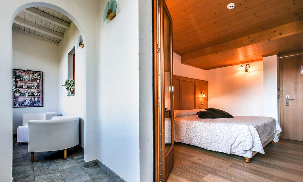 Deluxe double rooms with panoramic balcony-veranda of Hotel Adele in Bormio
